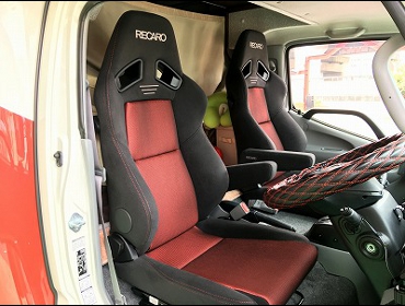 TOYOTA�@�J�����[�h�i2020�N�j�@�Ɂ@RECARO�i���J���j�@SR-7F�@GK100�@BK/RED�~���E�@����