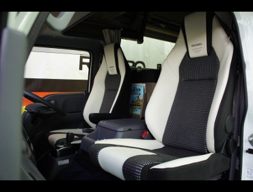 ISUZU�@�G���t�@�o���e�b�N�@�W��520�N���[�Y�@NJS85�i2018�N�j�@�Ɂ@RECARO�i���J���j�@LX-F�@IL110H�@���@�A�[�����X�g�t���@�~���E�@����