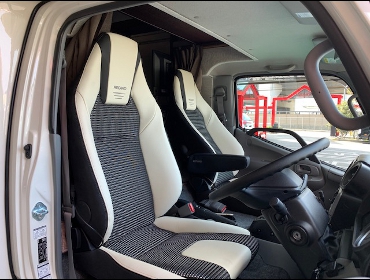 TOYOTA�@�J�����[�h�i�b�cRV�@CREA�i2020�N�j�@�Ɂ@RECARO�i���J���j�@LX-F�@IL110H�@���@�~���E�@����