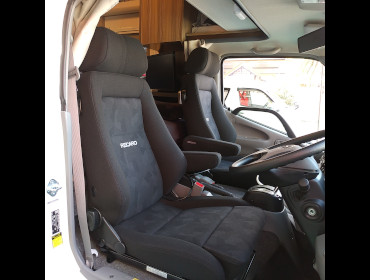 TOYOTA�@�o���e�b�N�@�J�����[�h�@�W���m�[�u���@KDY281���i2021�N�j�@�Ɂ@RECARO�i���J���j�@�G���S���hMV�@BK�@���@�G���S���hMV�@BK�@���ʃV���[�g�J�b�g���H�@����