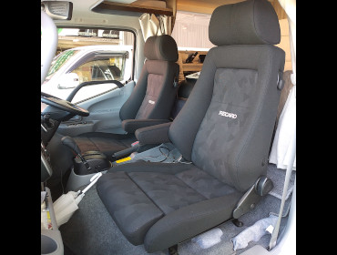 TOYOTA�@�o���e�b�N�@�J�����[�h�@�W���m�[�u���@KDY281���i2021�N�j�@�Ɂ@RECARO�i���J���j�@�G���S���hMV�@BK�@���@�G���S���hMV�@BK�@���ʃV���[�g�J�b�g���H�@����