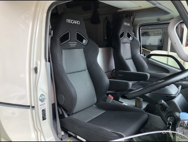 TOYOTA�@�J�����[�h�@KDY281���i2021�N�j�@�Ɂ@RECARO�i���J���j�@SR-7F�@GK100�@BK/SIL�@�~���E�@����