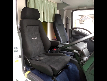 ISUZU�@�r�[�J���@NMS88AN�i2021�N�j�@�Ɂ@RECARO�i���J���j�@�G���S���hMV�@BK�@����
