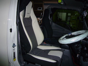 TOYOTA�@�J�����[�h�@GDY�@�Ɂ@RECARO�i���J���j�@LX-F�@WL110H�@���@����