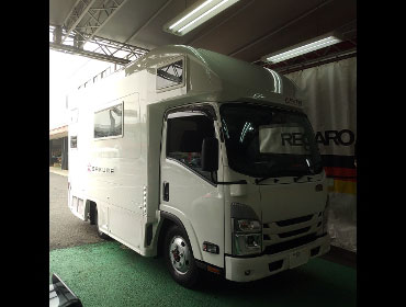 ISUZU�@�r�[�J���i�n�C�L���u�j�@NMS88AN�i2023�N�j�@�Ɂ@RECARO�i���J���j�@�I���\�y�hAN220HV�@BK�@���ʃV���[�g�J�b�g���H�@�A�[�����X�g���H���t���@����