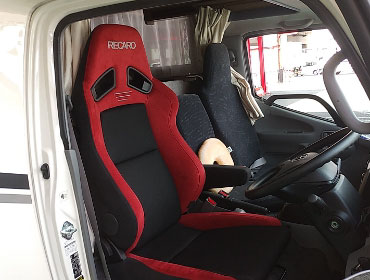 TOYOTA�@�J�����[�h�@KDY231���@�Ɂ@RECARO�i���J���j�@SR-7F�@GU100H�@RED�@A/R�@����