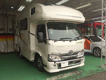 TOYOTA�@�W��520�@�J�����[�h�@GDY281���i2023�N�j�@�Ɂ@RECARO�i���J���j�@SR-7F�@GU100�@BK�@����