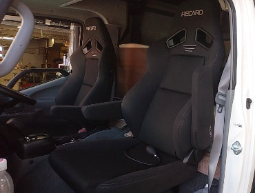 TOYOTA�@�J�����[�h�@�i�b�cRV�N���A�X�e���O�@GDY281���i2023�N�j�@�Ɂ@RECARO�i���J���j�@SR-7F�@GK100�@BK/BK�@A/R�@�~���E�@����