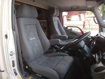 TOYOTA�@�J�����[�h�@TRY230�i2021�N�j�@�Ɂ@RECARO�i���J���j�@�G���S���hMV�@BK�@�~���E�@����