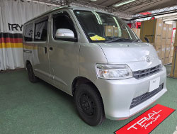 TOYOTA�@�^�E���G�[�X�@S413M�i2025�N�j�@�Ɂ@RECARO�i���J���j�@LX-F�@TR�@NN�@�~���E�@����