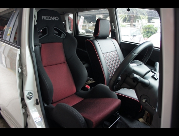 RECARO�i���J���V�[�g�j�@DAIHATSU�@���[����RECARO�i���J���j�@SR-7 SK100 BK/RED�@����