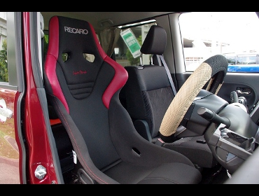 RECARO�i���J���V�[�g�j�@DAIHATSU�@�^���g�J�X�^���@610S�Ƀ��J���@����@RS-G �X�[�p�[�V���^���NNU�@����