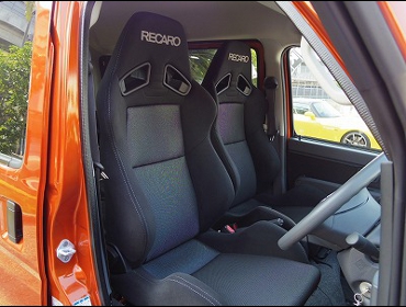 RECARO�i���J���V�[�g�j�@DAIHATSU�@�n�C�[�b�g�J�[�S�@S331�Ƀ��J���@SR-7 GK100�@BK/SIL�@�~2�r�@����