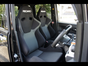 RECARO�i���J���V�[�g�j�@DAIHATSU�@�E�F�C�N�Ƀ��J���@SR-6 SK100S�@BK/SIL�@�~2�r�@����