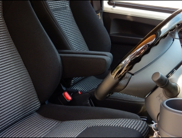 RECARO�i���J���V�[�g�j�@DAIHATSU�@�n�C�[�b�g�W�����{�Ƀ��J���@LX-F�@IN110�@BK�@A/R�@�~2�r�@����