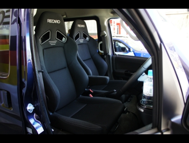 RECARO�i���J���V�[�g�j�@DAIHATSU�@�A�g���[���S���@S331G�i2018�N�j�@�Ɂ@SR-7F�@GK100�@BK/BK�iA/R�j�@�A�[�����X�g�t���@�~2�r�@����