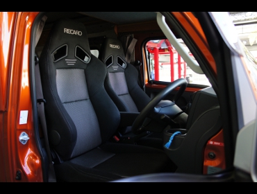 DAIHATSU�@�n�C�[�b�g�g���b�N�@�L�����p�[�����ԁ@S500P�i2017�N5���j�@�Ɂ@RECARO�i���J���j�@SR-7F�@GK100�@BK/SIL�@�A�[�����X�g�t���@�~���E�@����
