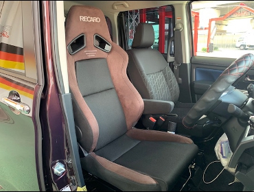 DAIHATSU�@�g�[���i2020�N�j�@�Ɂ@RECARO�i���J���j�@SR-7F�@GU100�@A/R�@�u���E���@����