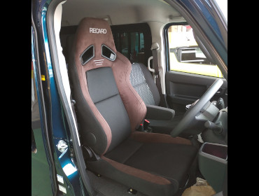 DAIHATSU�@�A�g���[�@S710V�i2022�N�j�@�Ɂ@RECARO�i���J���j�@SR-7F�@GU100�@�u���E���@�A�[�����X�g�t���@����