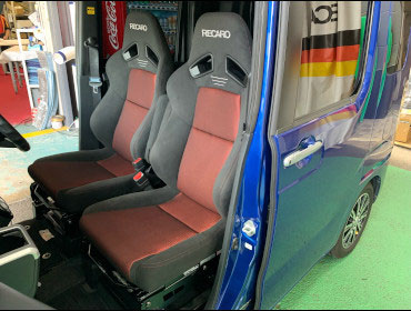 DAIHATSU�@�E�G�C�N�@LA700�i2017�N�j�@�Ɂ@RECARO�i���J���j�@SR-7F�@GK100�@BK/RED�@�A�[�����X�g�t���@�V�[�g�q�[�^�[�t���@�~���E�@����