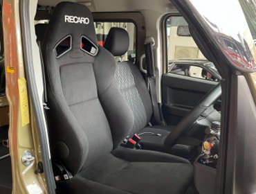 DAIHATSU�@�A�g���[�@S710V�i2023�N�j�@�Ɂ@RECARO�i���J���j�@SR-7F�@KK100�@BK�@A/R�@����