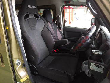 DAIHATSU�@�A�g���[�@3BD-S700V�i2023�N�j�@�Ɂ@RECARO�i���J���j�@SR-C�@BK100H�@BK/BK�@�V�[�g�q�[�^�[�t���@����