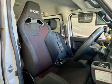 DAIHATSU�@�A�g���[�@S700V�@�Ɂ@RECARO�i���J���j�@SR-S�@BK100�@BK/RED�@����