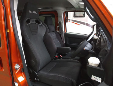 DAIHATSU�@�A�g���[�@S710V�i2024�N�j�@�Ɂ@RECARO�i���J���j�@SR-C�@BK100�@A/R�@BK/SIL�@����