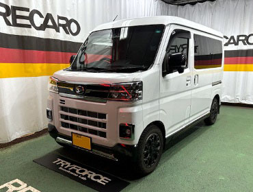 DAIHATSU�@�A�g���[�@S710�i2023�N�j�@�Ɂ@RECARO�i���J���j�@SR-C�@UT100H�@A/R�@BK�@�V�[�g�q�[�^�[�t���@����