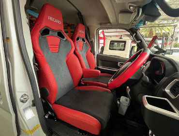 DAIHATSU�@�A�g���[�@S700V�i2023�N�j�@�Ɂ@RECARO�i���J���j�@SR-C�@UT100�@A/R�@RED�@����