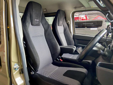 DAIHATSU�@�A�g���[�f�b�L�o���@S710W�i2023�N�j�@�Ɂ@RECARO�i���J���j�@LX-F�@WU110�@A/R�@BK�@�~���E�@����