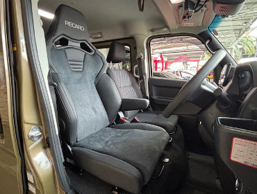 DAIHATSU�@�A�g���[�@S710V�i2025�N�j�@�Ɂ@RECARO�i���J���j�@SR-C�@UT100�@A/R�@BK�@����