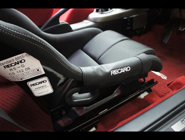 �T�C�h�v���e�N�^�[