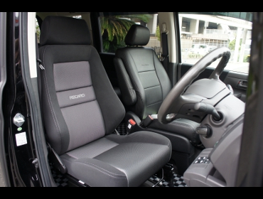 RECARO�i���J���V�[�g�j�@HONDA�@�X�e�b�v���S���@RK5��RECARO�i���J���j�@LX-VF SK100 BK/SIL�@����