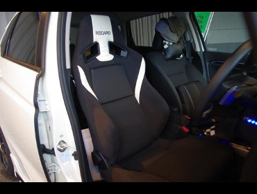 RECARO�i���J���V�[�g�j�@HONDA�@�t�B�b�g3��RECARO�i���J���j�@SR-7F Lassic�i���V�b�N�j�@�z���C�g�@����