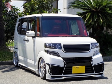 HONDA�@N-BOX�J�X�^���@JF-1��RECARO�i���J���j�V�[�g����