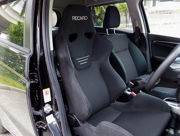 RECARO�i���J���V�[�g�j�@HONDA�@�t�B�b�g3�Ƀ��J���@SR-6�@GK100S�@BK/BK�@����