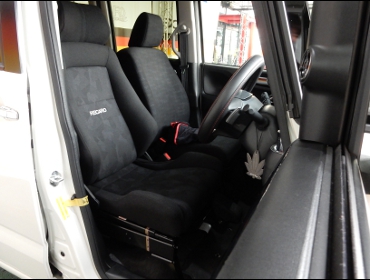 HONDA�@N-BOX�@JF1�@�Ɂ@RECARO�i���J���j�@�G���S���hD�@BK�@����