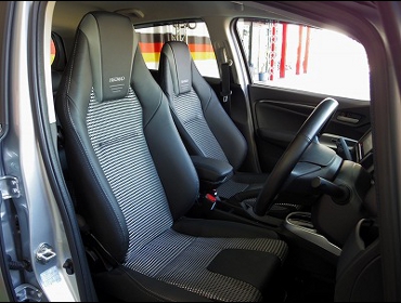 HONDA�@�t�B�b�g�@GK3�@�Ɂ@RECARO�i���J���j�@LX-F�@IL110H�@BK�@�~2�r�@����