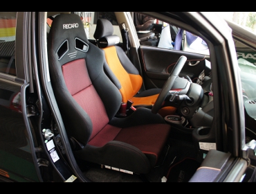 RECARO�i���J���V�[�g�j�@HONDA�@�t�B�b�g�@GE8�@�Ɂ@RECARO�i���J���j�@SR-7�@GK100�@BK/RED�@����
