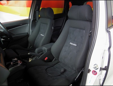 HONDA�@�t�B�b�g�@�n�C�u���b�h�@GP5�i2018�N�j�@�Ɂ@RECARO�i���J���j�@�G���S���hLD�@BK�@���@�G���S���hD�@BK�@����
