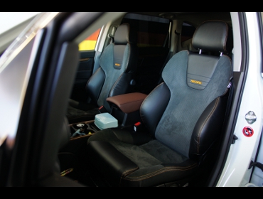 HONDA�@CR-V�@RW2�@�Ɂ@RECARO�i���J���j�@�X�^�C��DC�@����