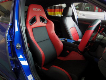 HONDA�@�V�r�b�N�@FK7�i2018�N�j�@�Ɂ@RECARO�i���J���j�@SR-7�@Lassic�@RED�@�V�[�g�q�[�^�[�t���@����