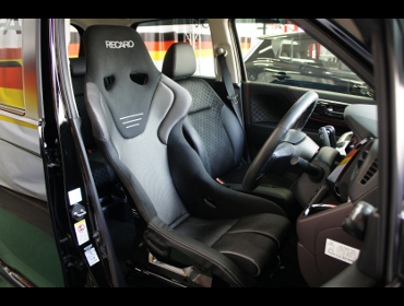 HONDA�@N-WGN�@JH-1�i2015�N�j�@�Ɂ@RECARO�i���J���j�@RS-G�@GK�@BK/SIL�@����