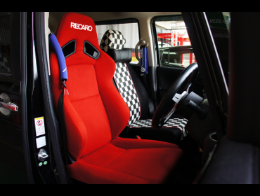 HONDA�@N-BOX�@�J�X�^���@JF1�i2014�N�j�@�Ɂ@RECARO�i���J���j�@SR-7F�@KK100�@RED�@����