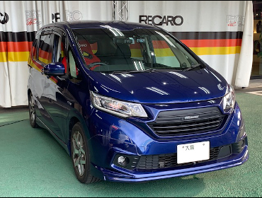 HONDA�@�t���[�h�{�@GB7�@�Ɂ@RECARO�i���J���j�@SR-7�@KK100�@����