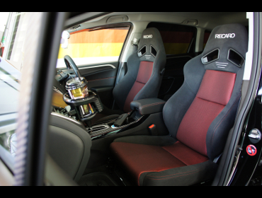 HONDA�@�W�F�C�h�@FR5�i2019�N�j�@�Ɂ@RECARO�i���J���j�@SR-7�@GK100�@BK/RED�@���@SR-7F�@GK100�@BK/RED�@����