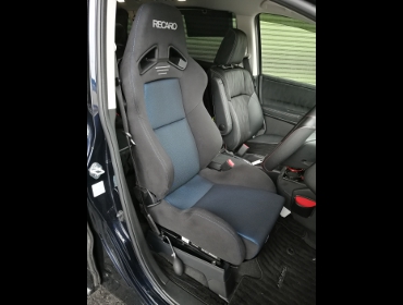 HONDA�@�I�f�b�Z�C�@�n�C�u���b�g�@RC4�i2017�N�j�@�Ɂ@RECARO�i���J���j�@SR-7�@GK100�@BK/�u���[�@�V�[�g�q�[�^�[�t���@����