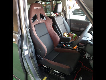 HONDA�@FREED�{HYBRID�@GB7�i2022�N�j�@�Ɂ@RECARO�i���J���j�@SR-7F�@GU100�@�u���E���@�A�[�����X�g�t���@����