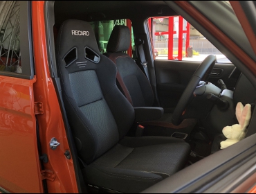 HONDA�@N-ONE�@JG3�i2022�N�j�@�Ɂ@RECARO�i���J���j�@SR-7F�@GK100�@BK/SIL�@�V�[�g�q�[�^�[�t���@����